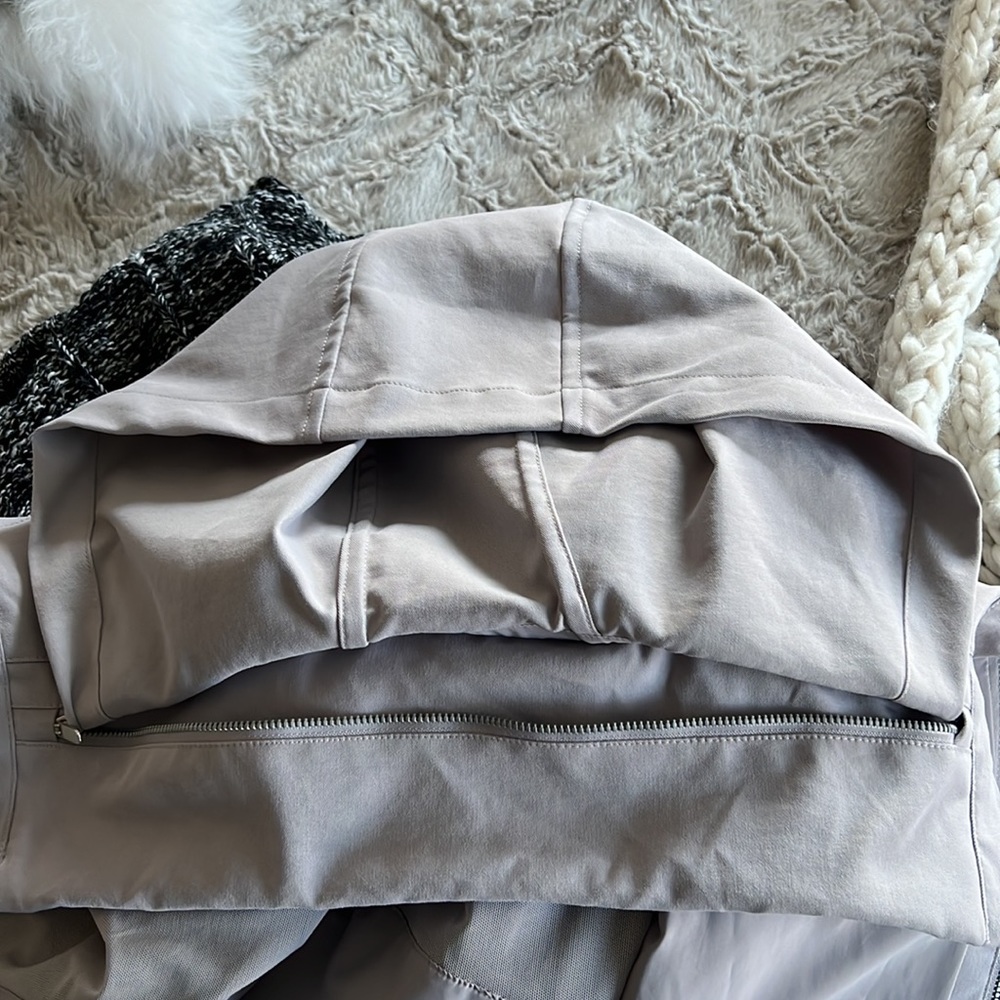 Lululemon | Jacket - Picture 6 of 8